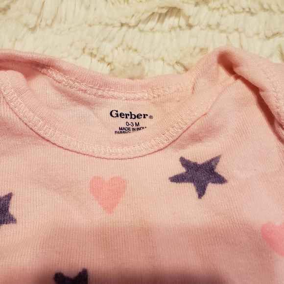 Lot 0-3 Months Assorted Girls Clothes, Bibs, Cloth - Picture 4 of 10